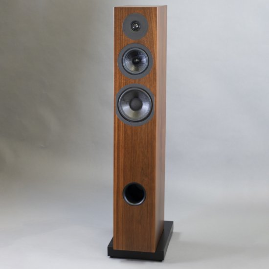 Davis Acoustics Courbet n7 garso kolonėlės