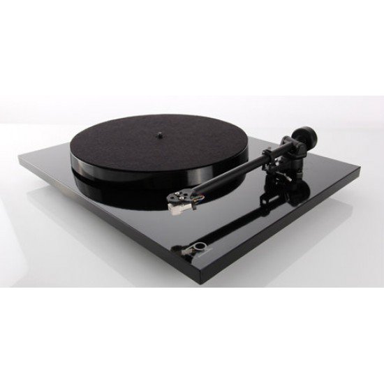 Rega Planar 1 Plus patefonas su fono korektoriumi 