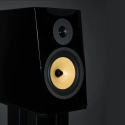 Davis Acoustics Nikita 3.0 garso kolonėlės su stovais