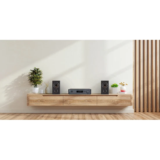 NAD C379 stereo stiprintuvas su DAC funkcija NAD C379 stereo stiprintuvas su DAC funkcija